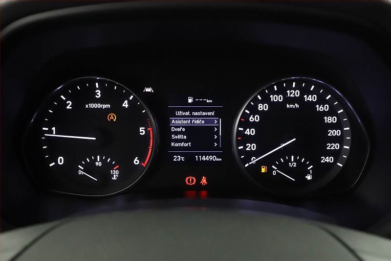 Hyundai i30 (2021) Smart 1.6 CRDi, ČR,1.maj - fotka 9 z 14