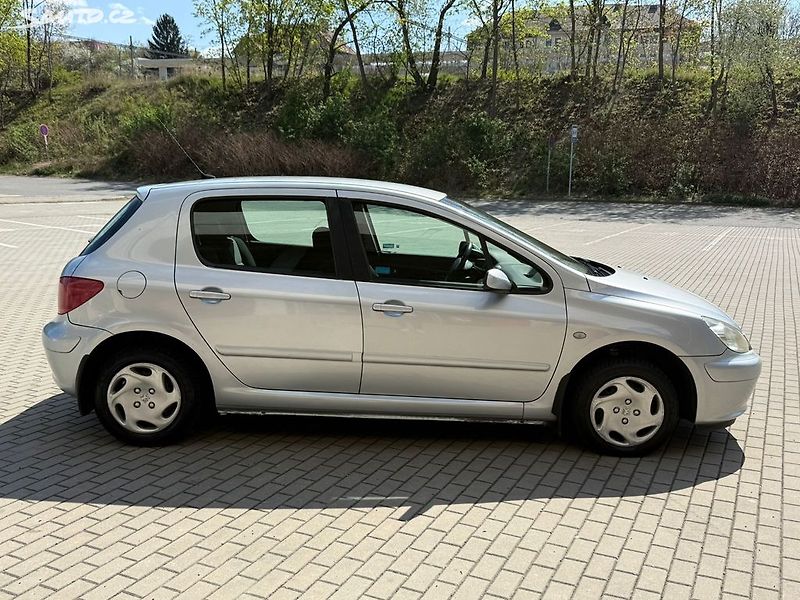 Peugeot 307 1.6, 66kw, Nová STK - fotka 6 z 20