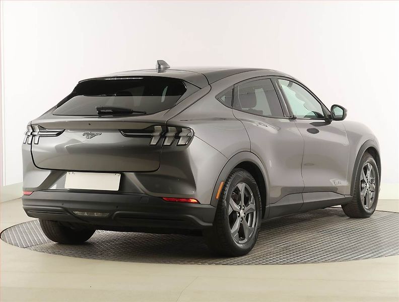 Ford Mustang Mach-E (2021) Standard Range RWD, SoH 94% - fotka 5 z 32