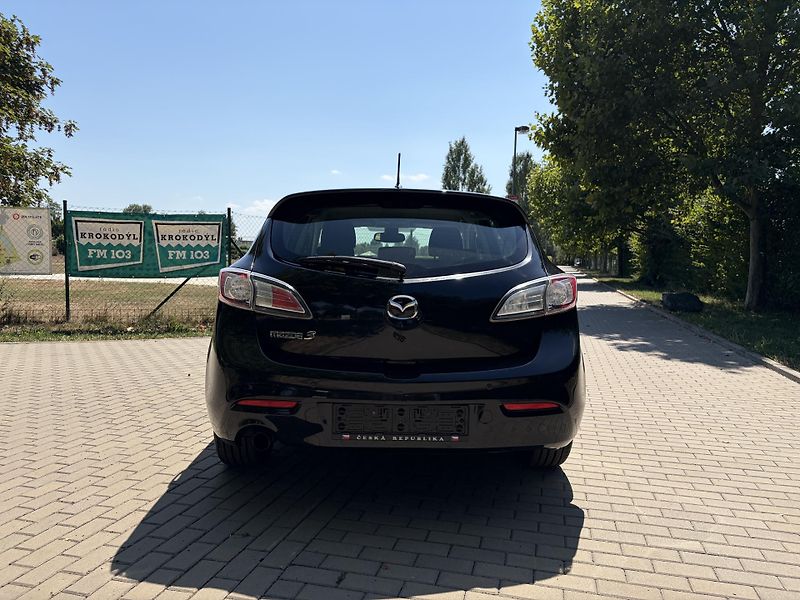 Mazda 3 1.6 90th Anniversary - fotka 7 z 27