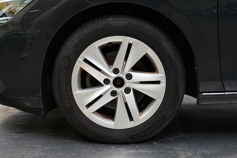 Volkswagen Golf - fotka 10 z 25