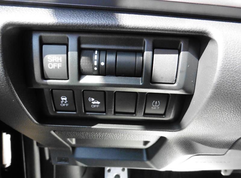 Subaru XV 2.0 Exclusive AWD A/T, EyeSigh - fotka 16 z 18