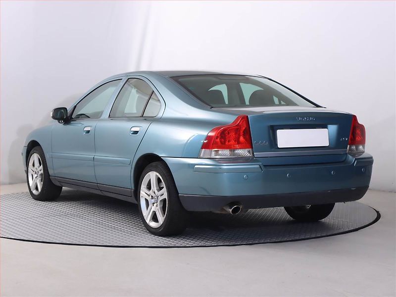 Volvo S60 (2009) 2.5T, nová STK, jezdí výborně - fotka 4 z 15
