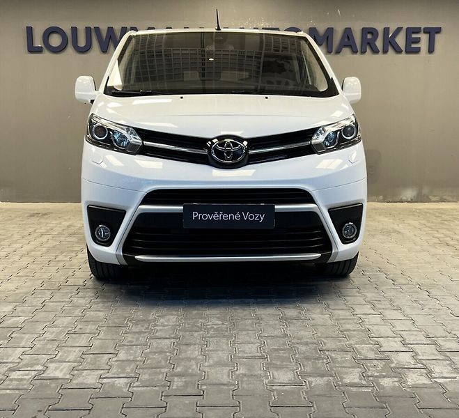 Toyota ProAce Verso 2,0D AT Shuttle Business Premi - fotka 3 z 18