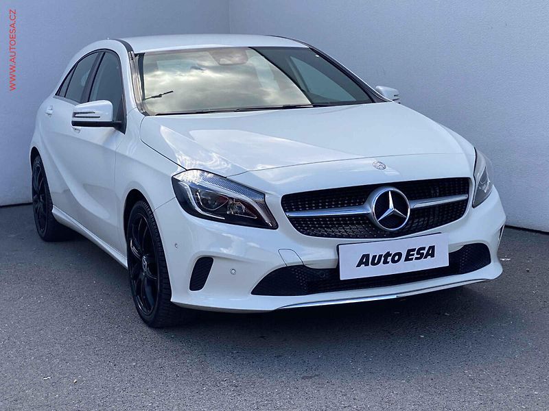 Mercedes-Benz Třídy A (2016) 1.6i A180, LED, navi - fotografie inzerátu
