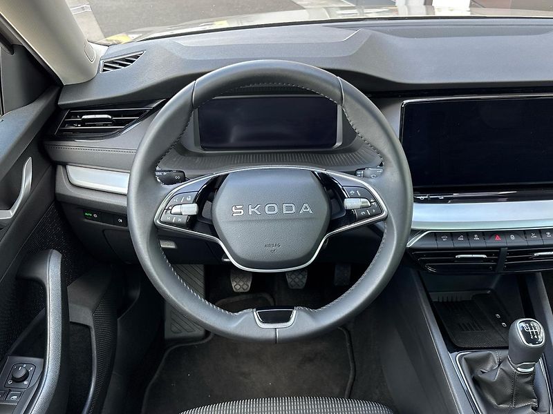 Škoda Octavia Selection - fotka 18 z 24