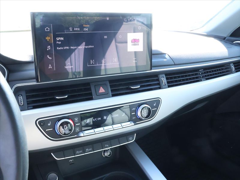 Audi A4 2,0 35 TDI CZ Advanced DPH - fotka 16 z 25