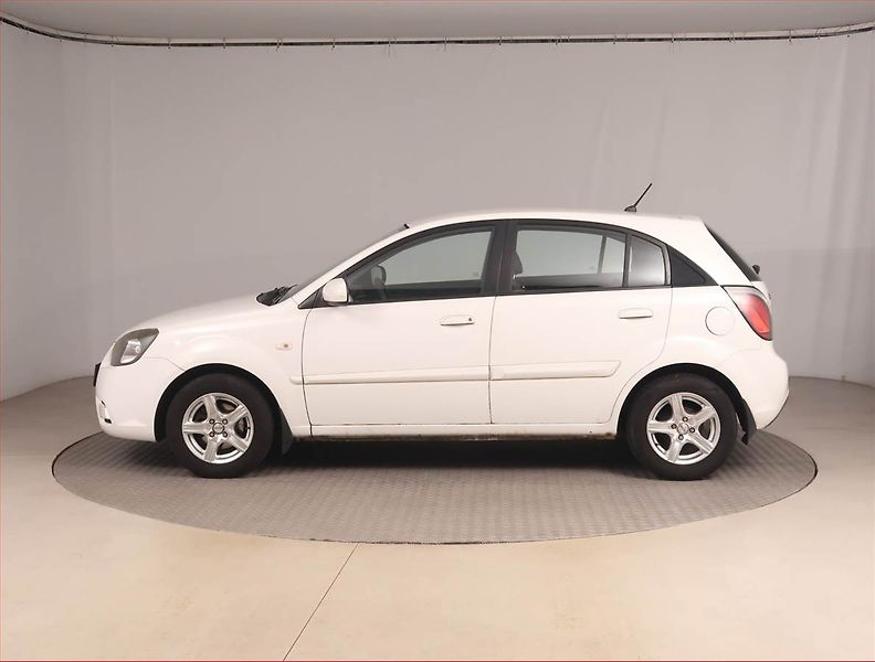 Kia Rio (2011) 1.4 16V, plně pojízdný - fotka 3 z 15