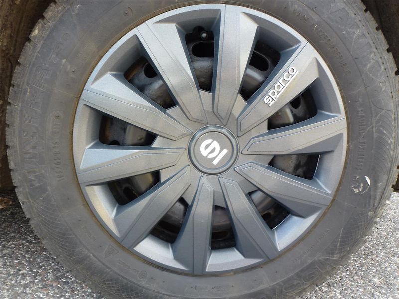 Ford Focus 1,6 16V NOVÁ STK - fotka 42 z 48