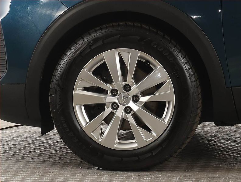 Peugeot 3008 (2022) Active 1.5 BlueHDi, digi klima - fotka 14 z 22