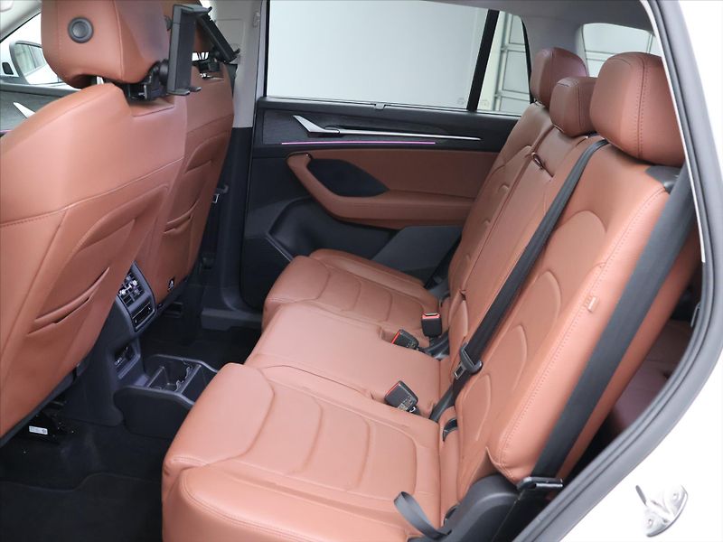 Škoda Kodiaq 2,0 TDI 142 kW Excl. 4x4 DSG D - fotka 16 z 40