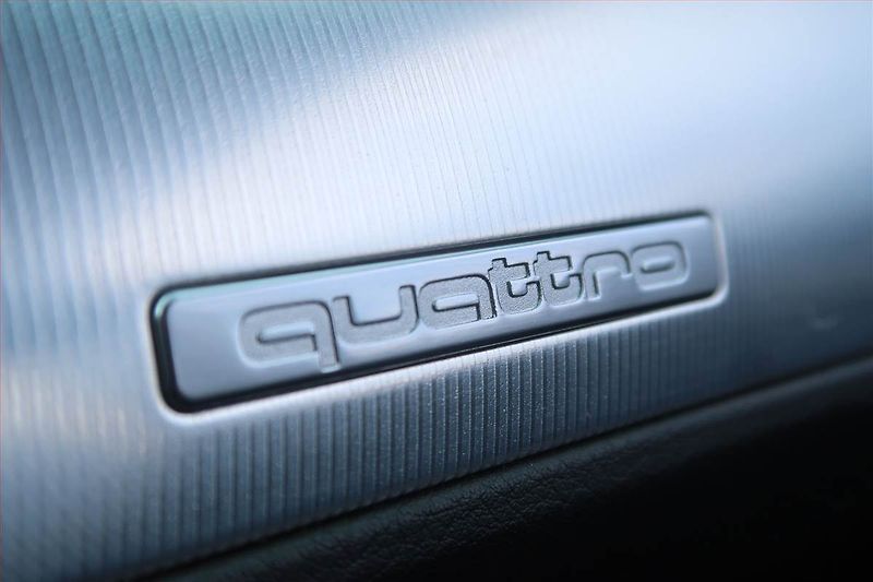 Audi A6 Allroad (2011) 3.0 TDI, 4X4, Automat, Navi - fotka 24 z 24