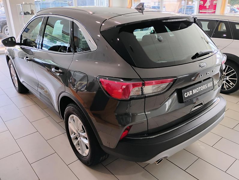 Ford Kuga 1.5T EcoBoost, Titanium  - fotka 6 z 26