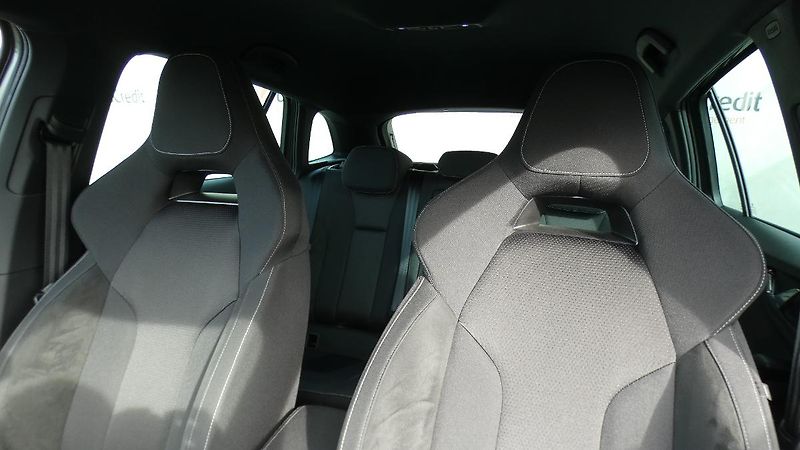 Škoda Scala 1.0 TSI Drive - fotka 7 z 24