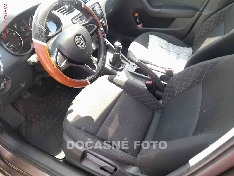 Škoda Octavia (2018) 1.0TSi, ČR, AC, tažné - fotka 3 z 3