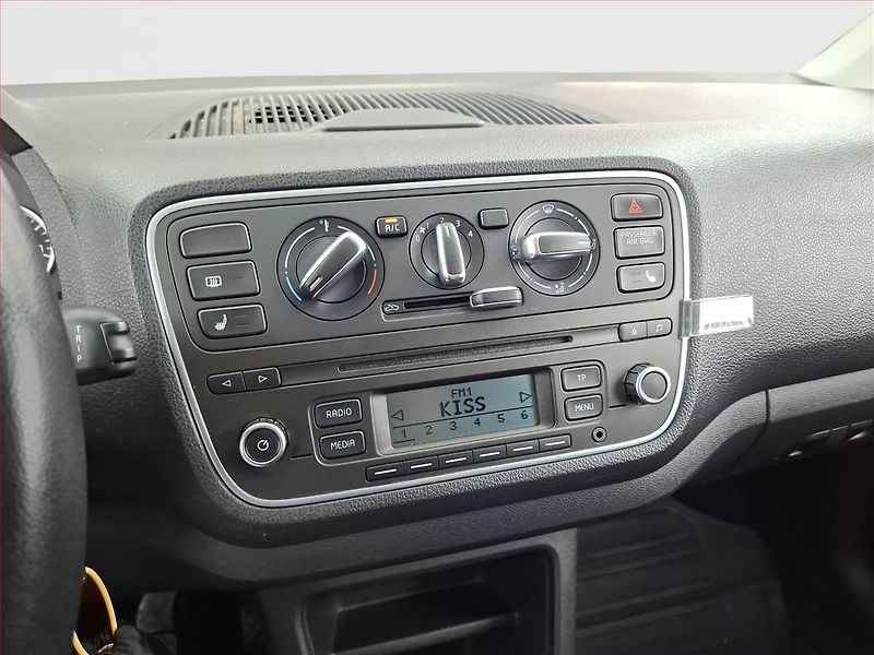Škoda Citigo (2013) 1.0 MPI, po STK, zamluveno - fotka 12 z 13