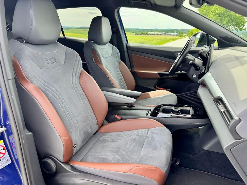 Volkswagen ID.4 (2020) 82kWh, SoH 89%, Tažné zařízení - fotka 11 z 16