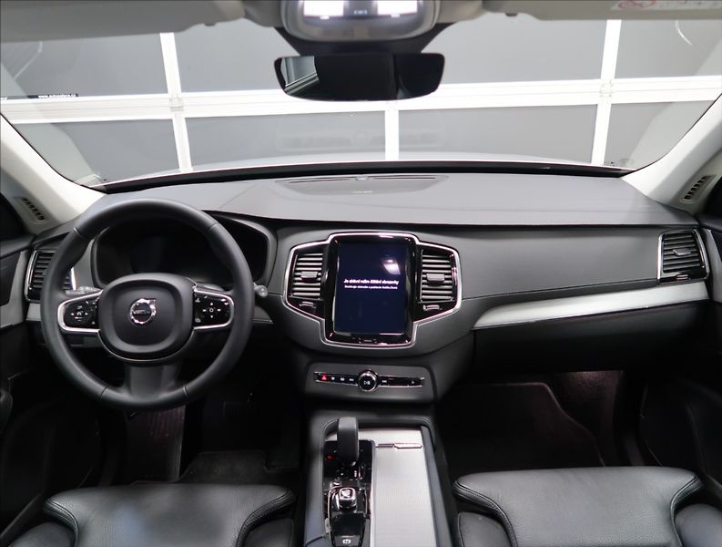 Volvo XC90 2,0 B5 AWD AUT Plus Bright - fotka 13 z 38
