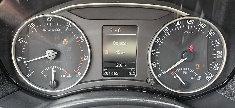 Škoda Octavia 1.2 TSI 77kW SPORT EDITION - fotka 23 z 42
