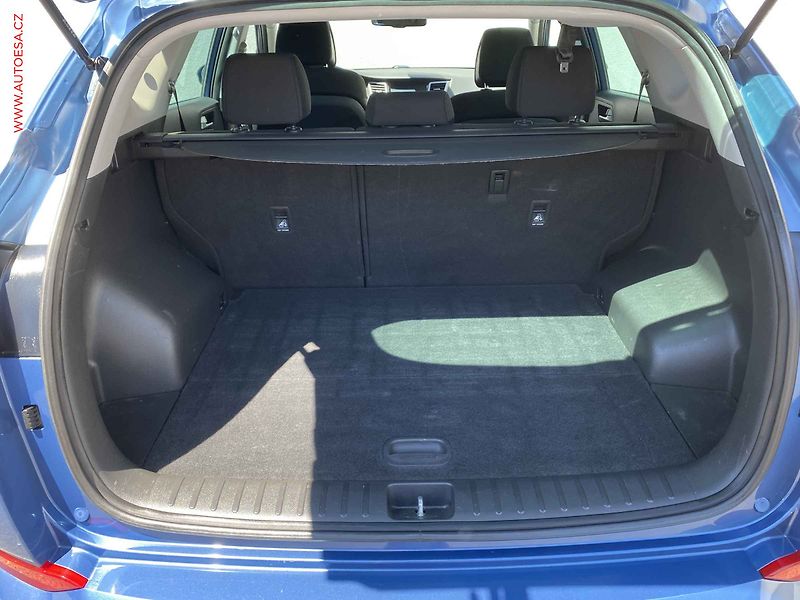 Hyundai Tucson (2016) 1.7 CRDi, ČR, Navi, kamera - fotka 7 z 19