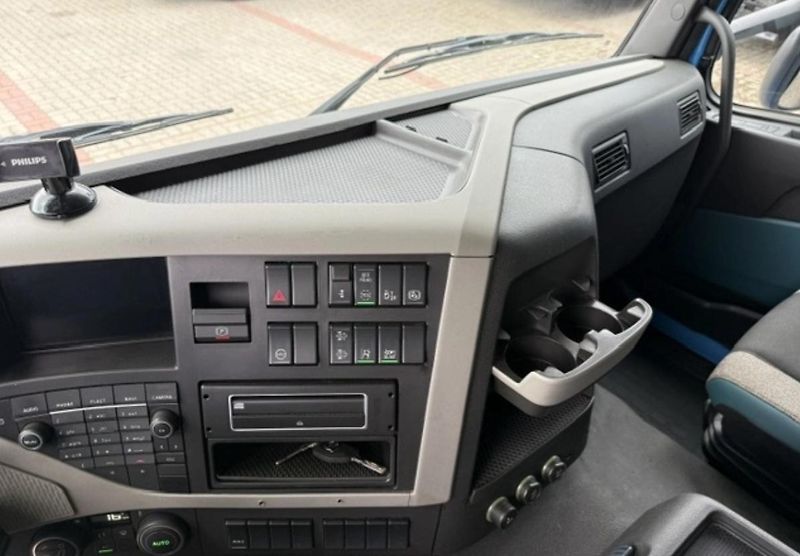 Volvo FM (2016) 330 shrnovačka EURO 6 - fotka 10 z 12