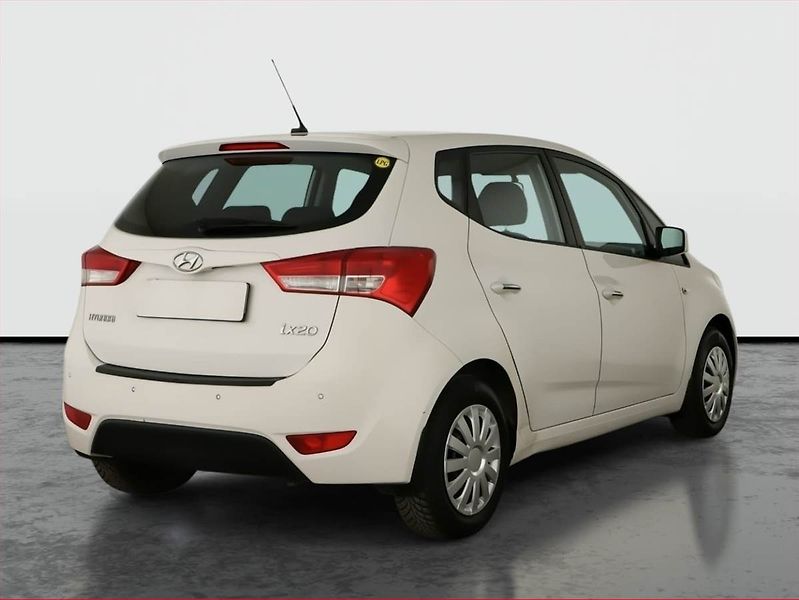 Hyundai ix20 (2012) 1.6 CVVT, LPG, Park. senzory - fotka 5 z 16