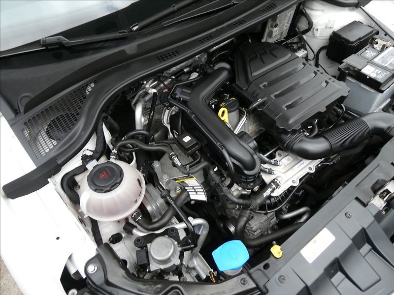 Škoda Fabia 1,0 TSi 81kW 2xkola,DPH,servis - fotka 41 z 43