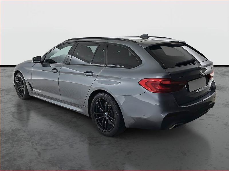 BMW Řada 5 (2020) M Sport 530d xDrive - fotka 4 z 25