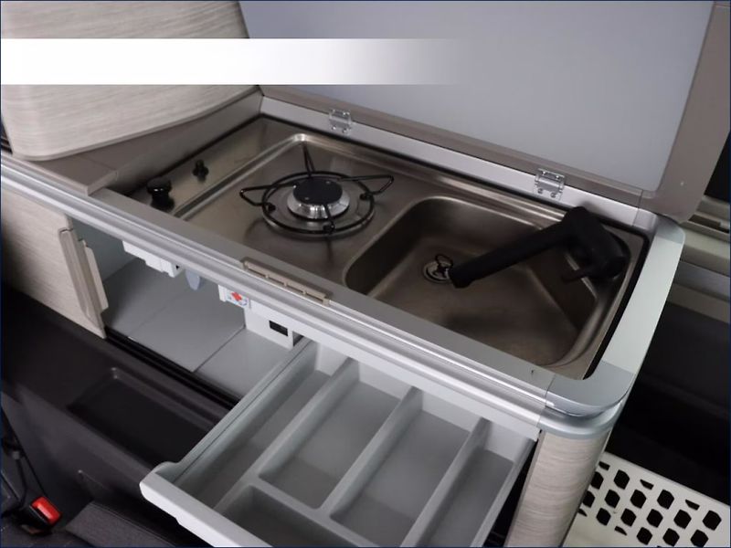 Volkswagen California eHybrid 4M Ocean Kam ACC Taž - fotka 9 z 10