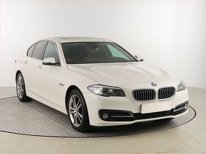 BMW Řada 5 (2013) 520d xDrive, 4X4, Automat - fotografie inzerátu
