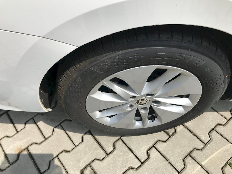 Škoda Octavia (2023) COM AMB TD 110/2.0 M6F - fotka 12 z 24