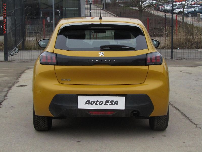 Peugeot 208 (2019) 1.2 T, 1.maj,ČR, Active - fotka 5 z 19