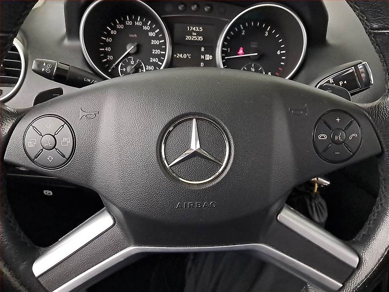 Mercedes-Benz Třídy M (2008) ML 320 CDI , 4X4, Automat - fotka 17 z 17