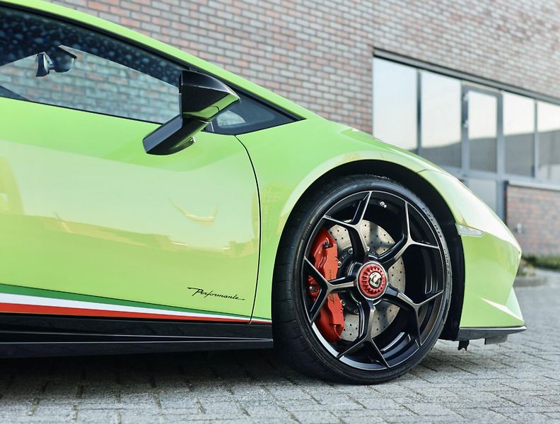 Lamborghini Huracán (2018) 5.2 V10 Performante 470KW - fotka 23 z 74