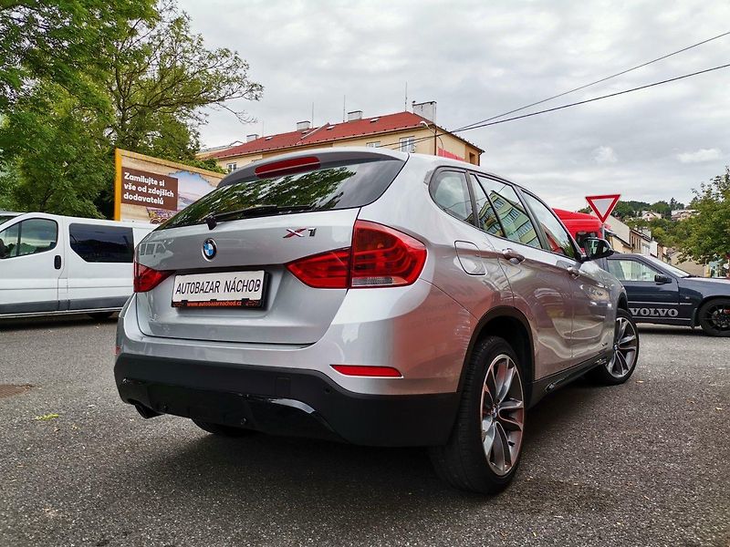 BMW X1 (2013) 118D 105kw xDrive AUT XEN - fotka 5 z 26