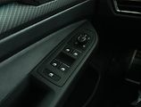 Volkswagen Golf (2022) R-Line 2.0 TDI, Kůže, Navi - náhled 15