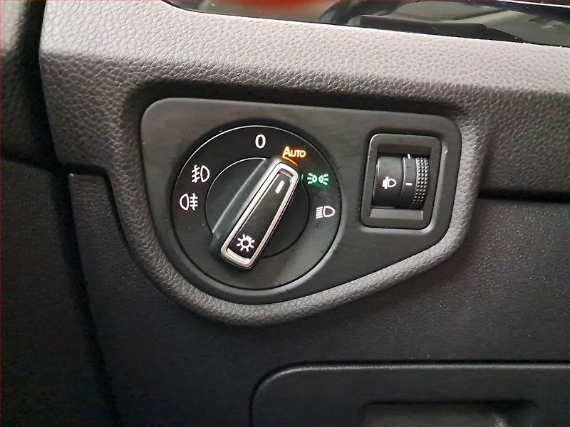 Volkswagen Touran (2016) 1.4 TSI, ČR,1.maj, Tempomat - fotka 18 z 18