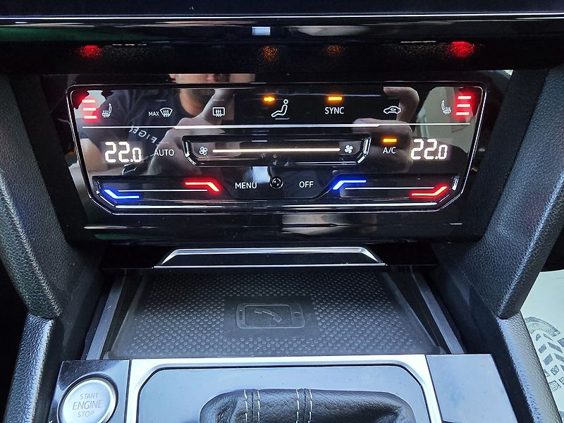 Volkswagen Arteon FL. R-LINE 147kW 4x4 DSG KŮŽE - fotka 13 z 49
