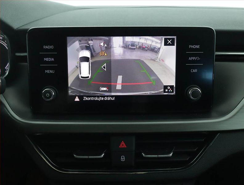 Škoda Kamiq (2023) Scoutline 1.0 TSI - fotka 15 z 15