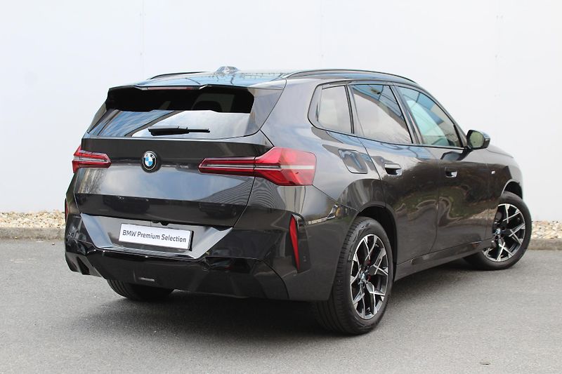BMW X3 30e xDrive - fotka 2 z 27