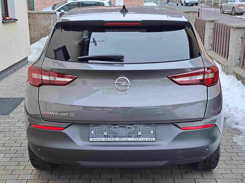 Opel Grandland X (2020) 1,2 PT EAT8 LED - fotka 4 z 18