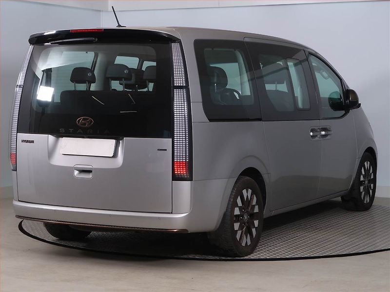 Hyundai Staria (2022) 2.2 CRDi, ČR, 1Maj, DPH - fotka 5 z 21