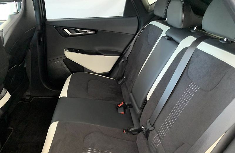 Kia EV6 GT-Line 77.4kWh Meridian Pano - fotka 6 z 19