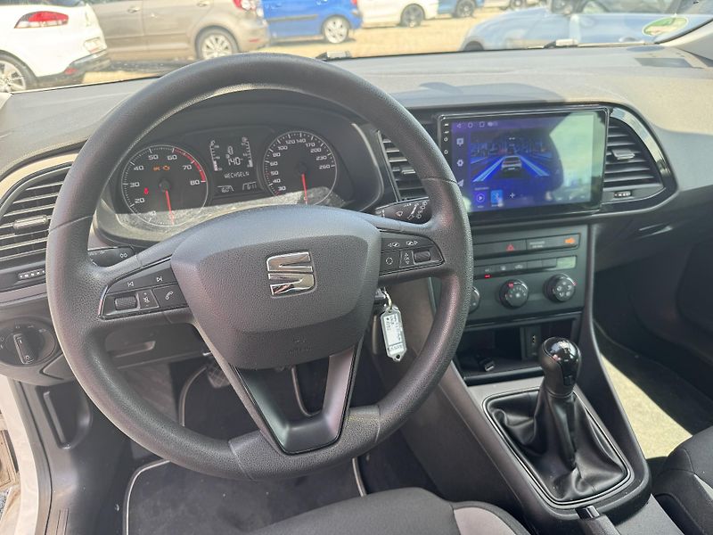 Seat Leon (2016) 1.2TSi, SERVISKA,NEHAVAR. - fotka 9 z 24