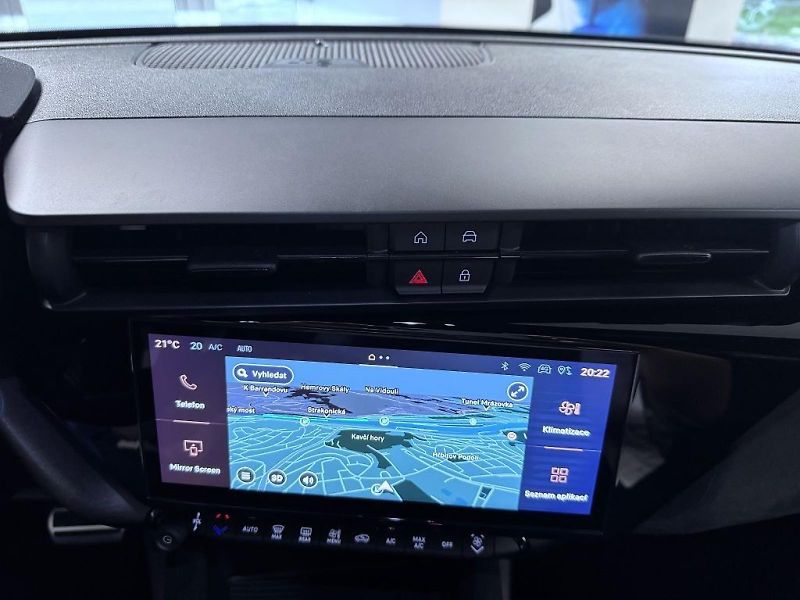 Alfa Romeo Junior (2026) Ibrida 1.2 Turbo 145k eDCT6 Q4 - fotka 9 z 17