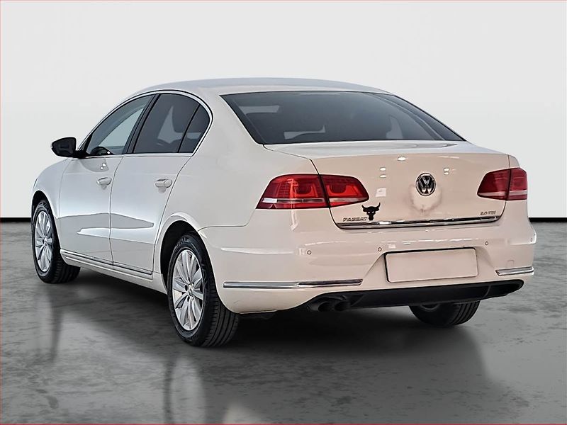 Volkswagen Passat (2014) 2.0 TDI, rezervace - fotka 4 z 20