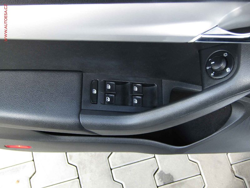 Škoda Octavia (2016) 1.6 TDi, Style, +kola - fotka 11 z 20
