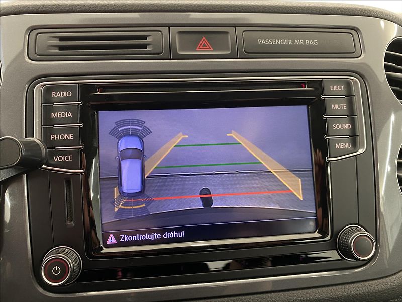 Volkswagen Tiguan 2,0 TDI 81 kW - fotka 20 z 27