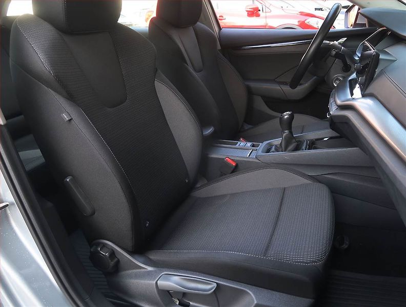 Škoda Octavia (2022) Ambition 2.0 TDI, ČR,1.maj - fotka 9 z 15