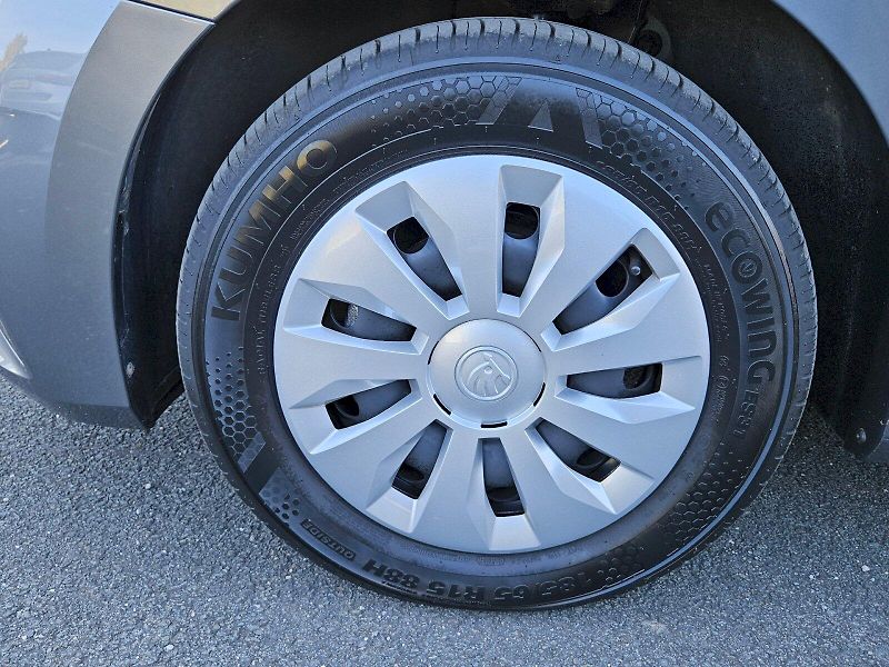 Škoda Fabia (2025) SELECTION TSI 70/1.0 M5F - fotka 23 z 26